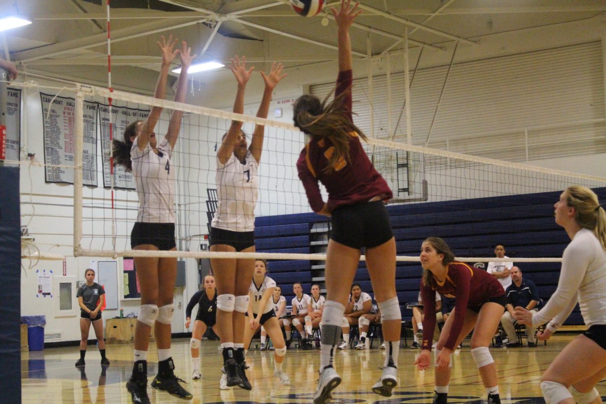 Girls Varsity Volleyball Beats Rival Carlmont