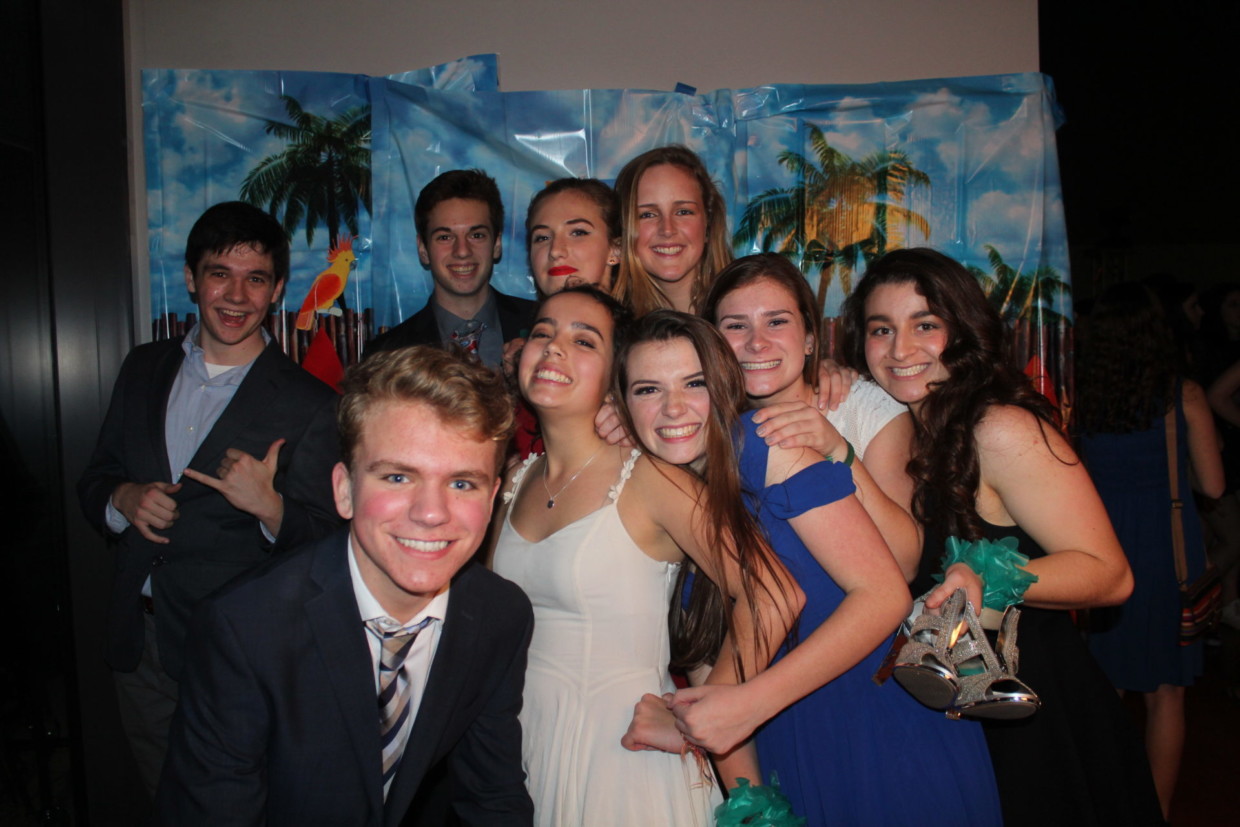 Students Let Loose at Tropical Winter Formal