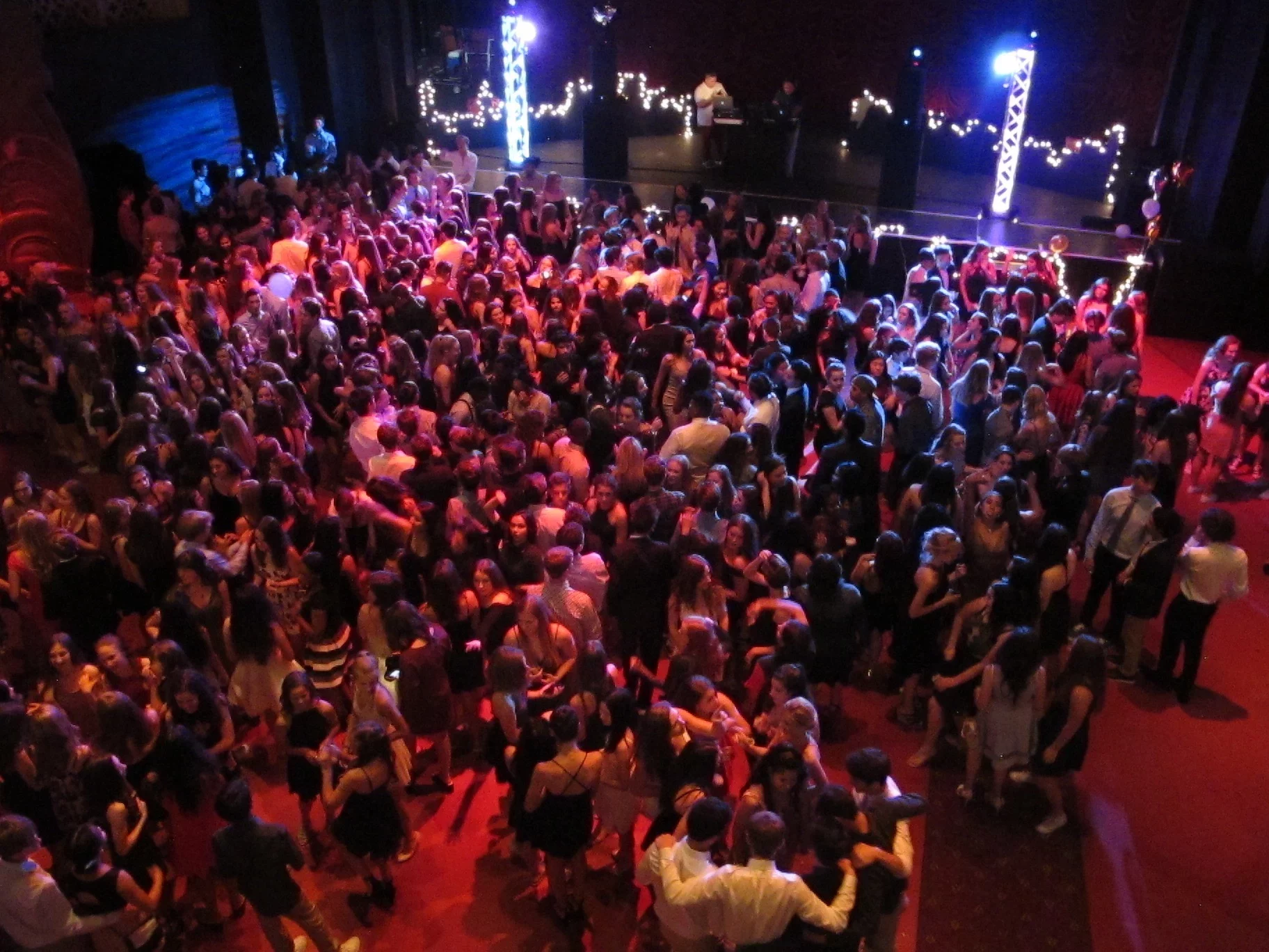 “City Under The Stars” Homecoming dance concludes a successful spirit week