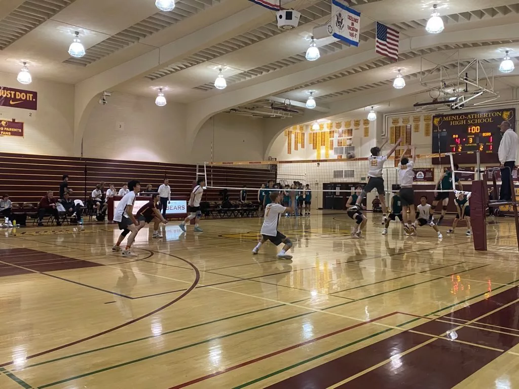 Boys’ Volleyball Defeated by Homestead in Thrilling Game